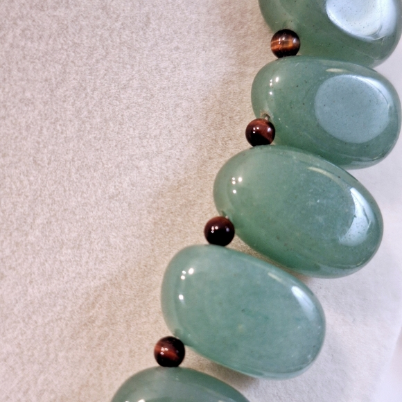 🍏 Jade Necklace With Tiger Eye - Picture 5 of 6